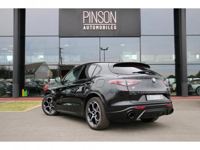 Alfa Romeo Stelvio image 6