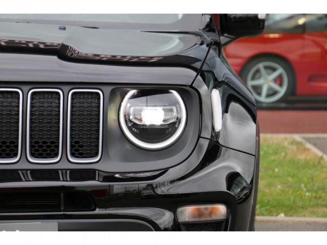 Jeep Renegade image 9