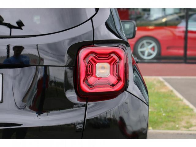 Jeep Renegade image 7