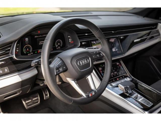 Audi Q8 image 2