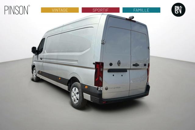 Renault Master image 9
