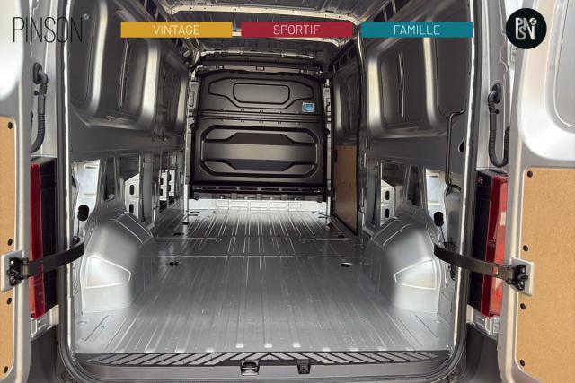 Renault Master image 6