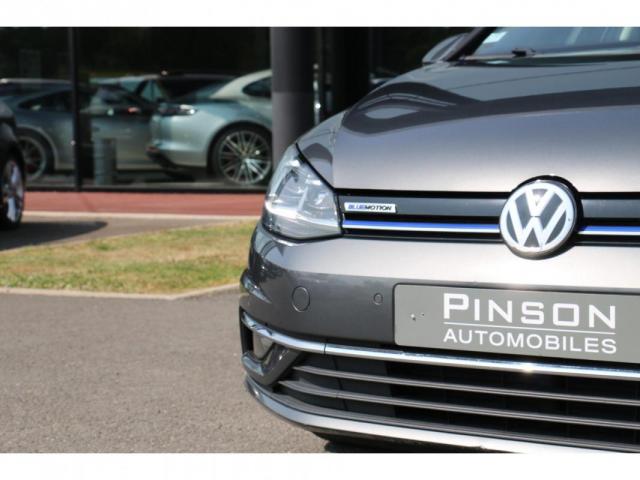 Volkswagen Golf image 8