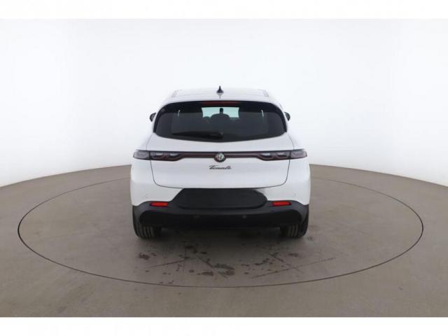 Alfa Romeo Tonale image 2