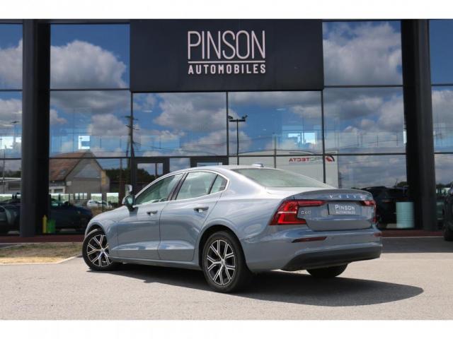 Volvo S60 image 2