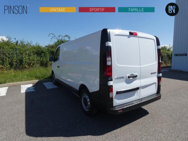 Renault Trafic image 1
