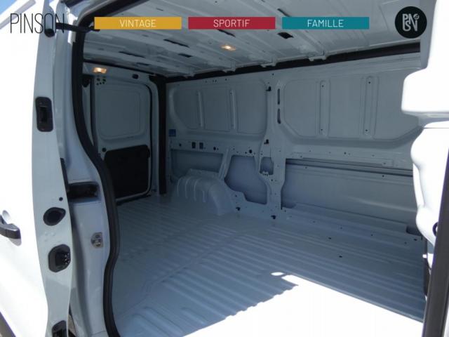 Renault Trafic image 7