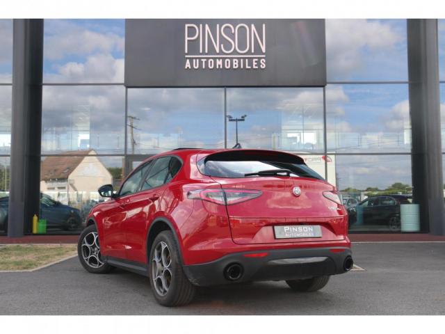 Alfa Romeo Stelvio image 7