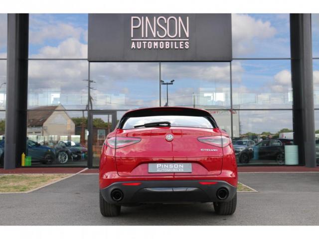 Alfa Romeo Stelvio image 4