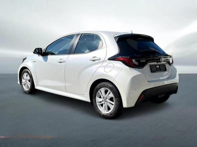 Toyota Yaris image 2