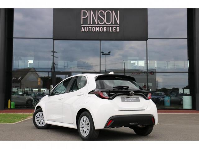 Toyota Yaris image 2