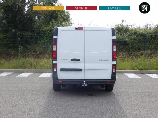 Renault Trafic image 2