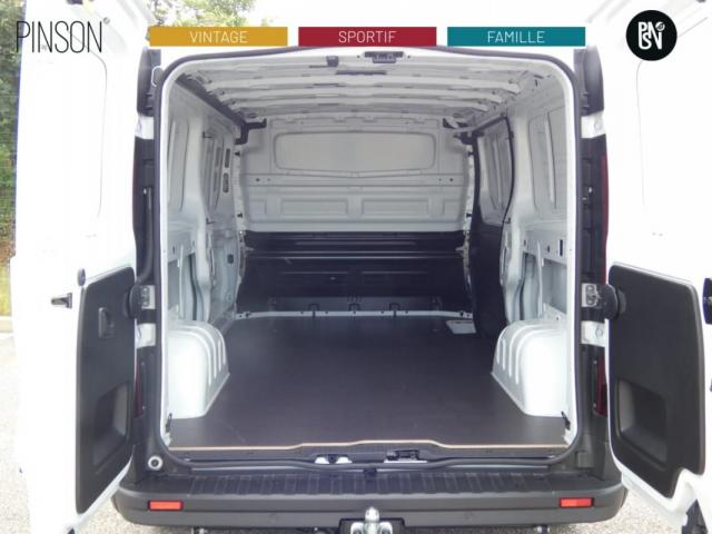 Renault Trafic image 9