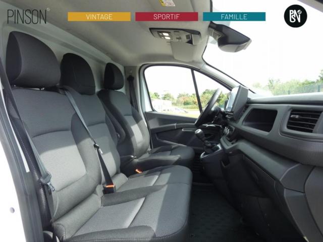 Renault Trafic image 8