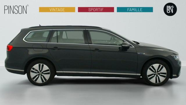 Volkswagen Passat Sw image 2