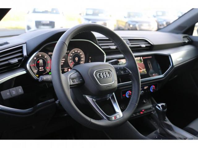Audi Q3 image 9