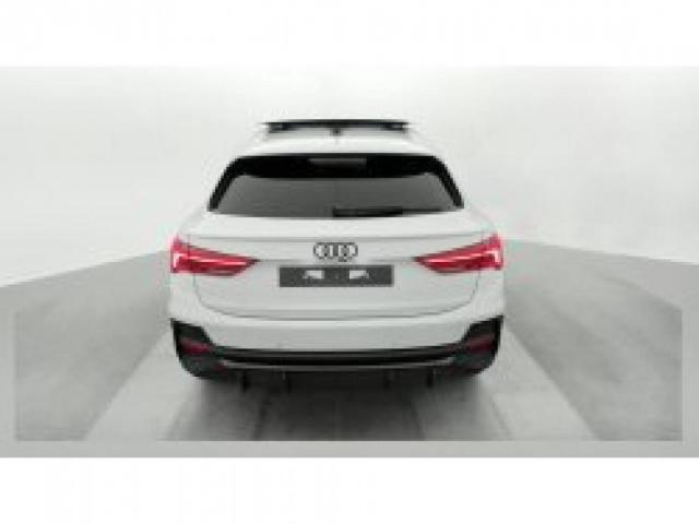 Audi Q3 image 8