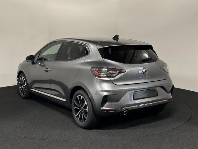 Renault Clio image 2