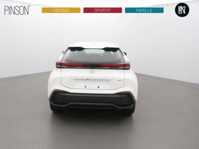 Toyota C-Hr image 2
