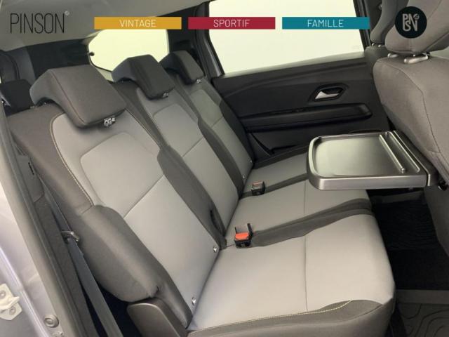 Dacia Jogger image 1