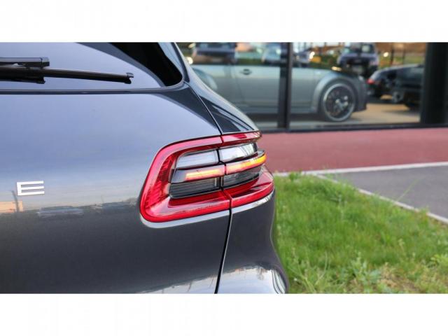 Porsche Macan image 6