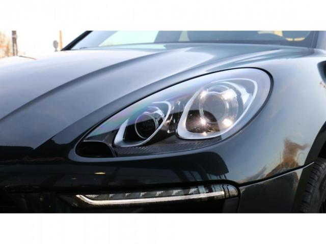 Porsche Macan image 8