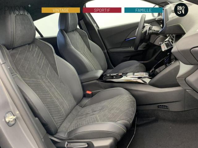 Peugeot 2008 image 2
