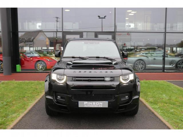 Land Rover Defender image 5