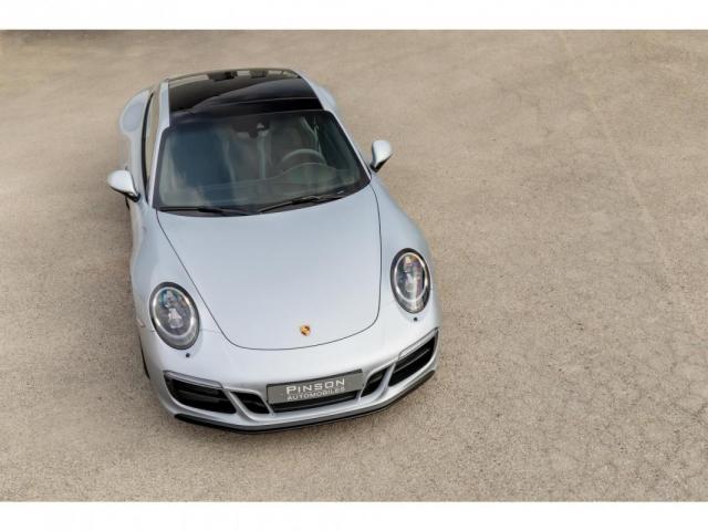 Porsche 911 image 8