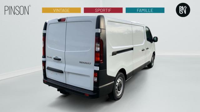 Renault Trafic image 2