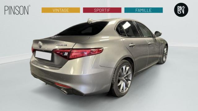 Alfa Romeo Giulia image 4