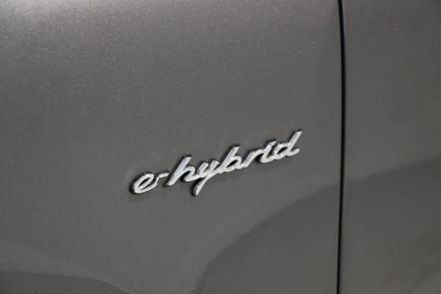 Porsche Cayenne image 1