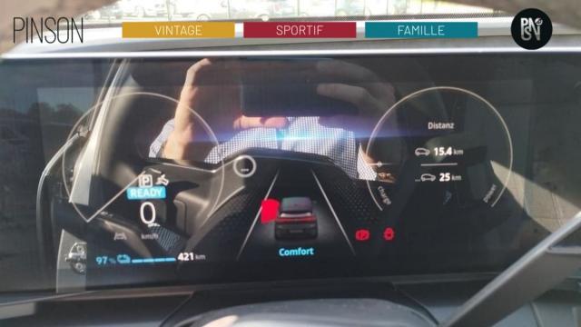 Renault Mégane E-Tech image 6