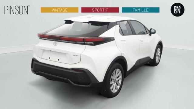 Toyota C-Hr image 2