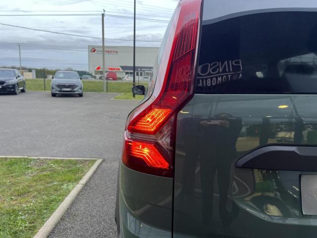 Dacia Jogger image 8
