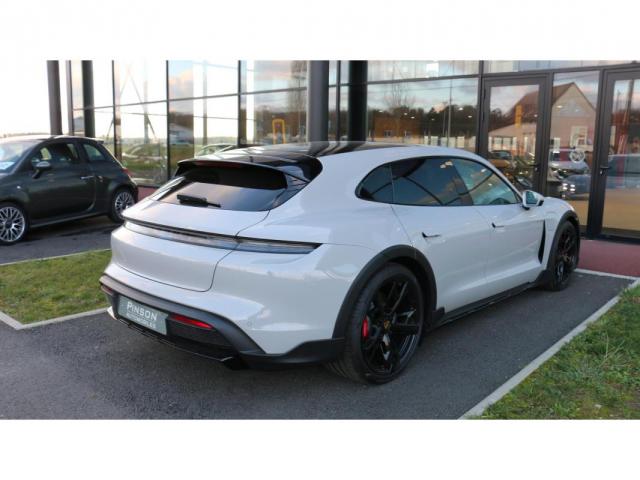Porsche Taycan image 1