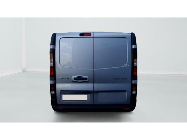 Renault Trafic image 2