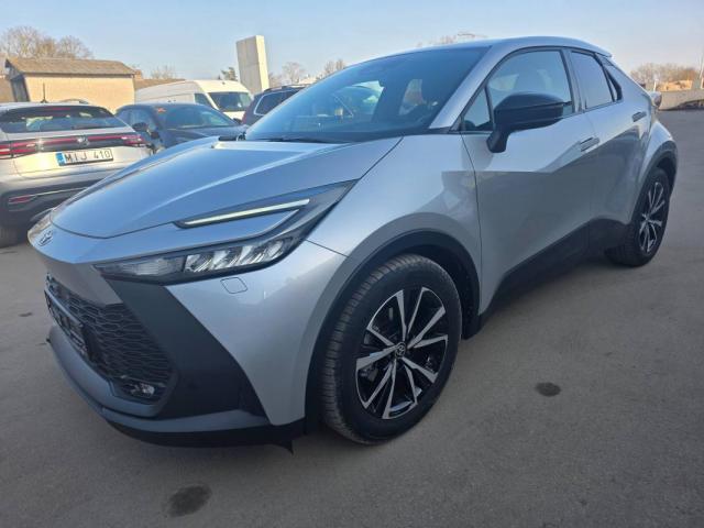 Toyota C-Hr image 6