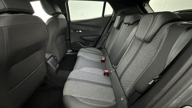 Peugeot 2008 image 9