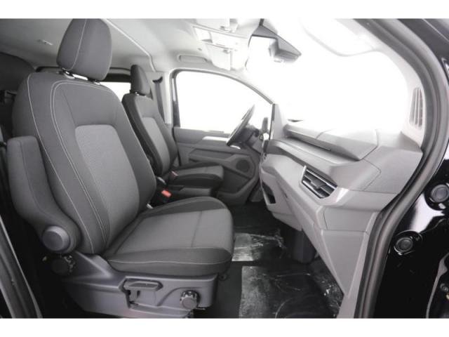 Volkswagen Transporter image 3