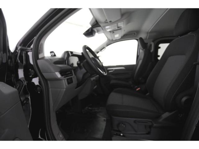 Volkswagen Transporter image 8