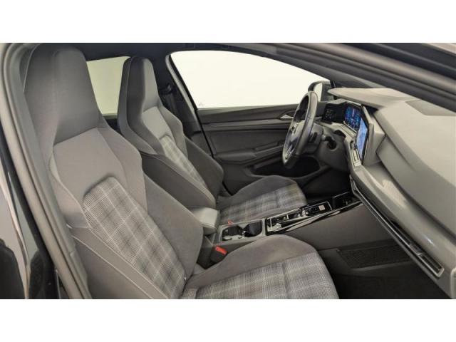 Volkswagen Golf image 9