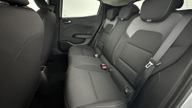 Renault Clio image 2