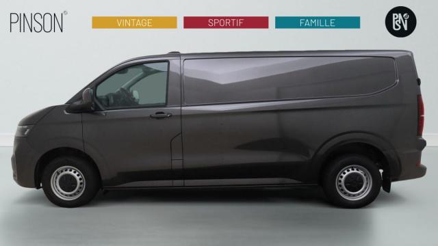 Volkswagen Transporter image 6