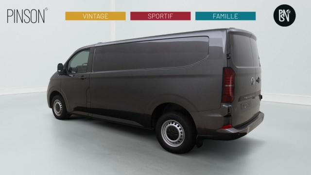 Volkswagen Transporter image 2