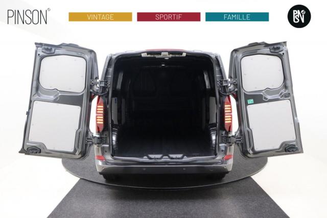 Volkswagen Transporter image 5