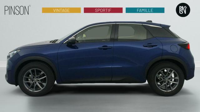 Lexus Lbx image 8