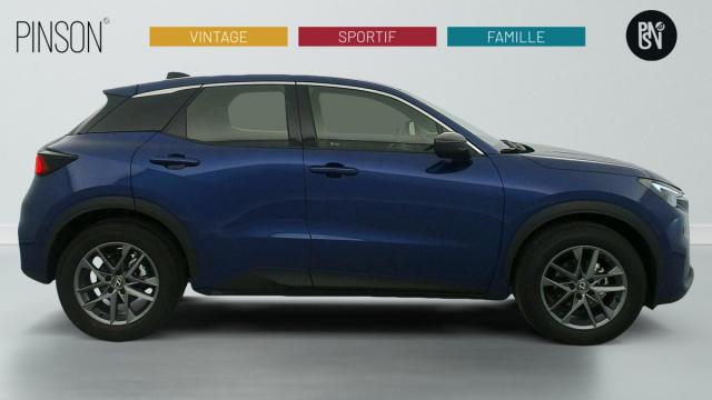 Lexus Lbx image 9