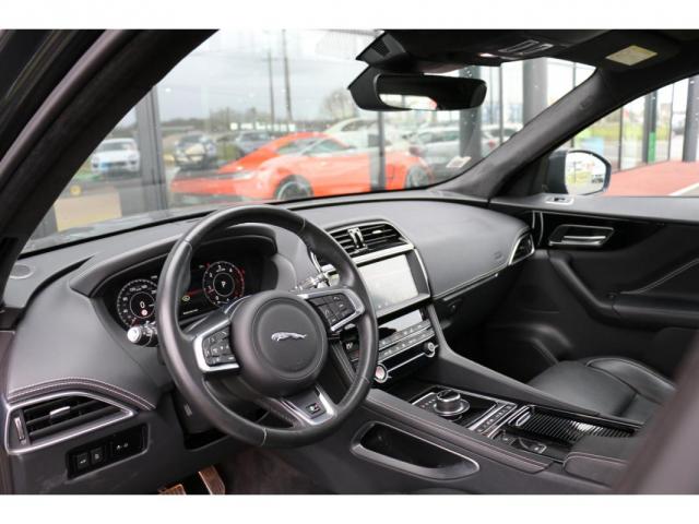 Jaguar F-Pace image 2