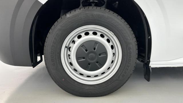 Volkswagen Transporter image 2